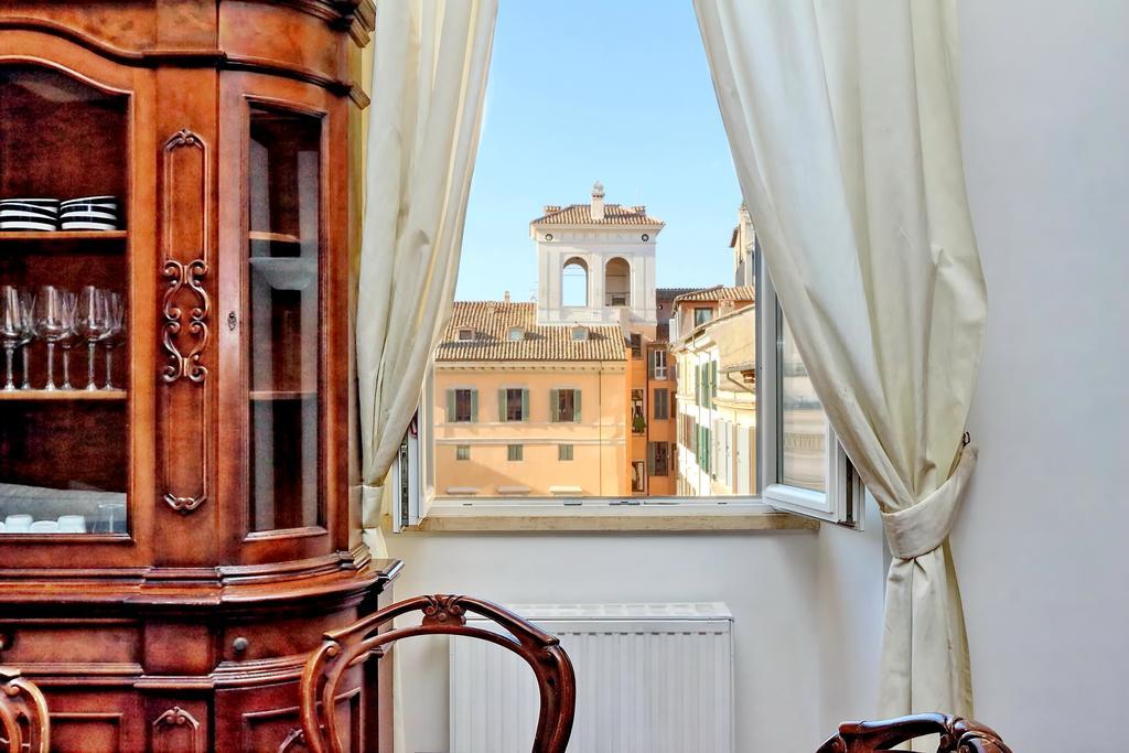 Pantheon Family Romantic * Rome